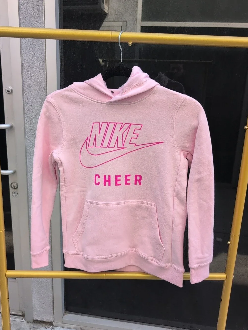 Boys Pink Nike Cheer fleece pullover Hoodie Size Medium NWT